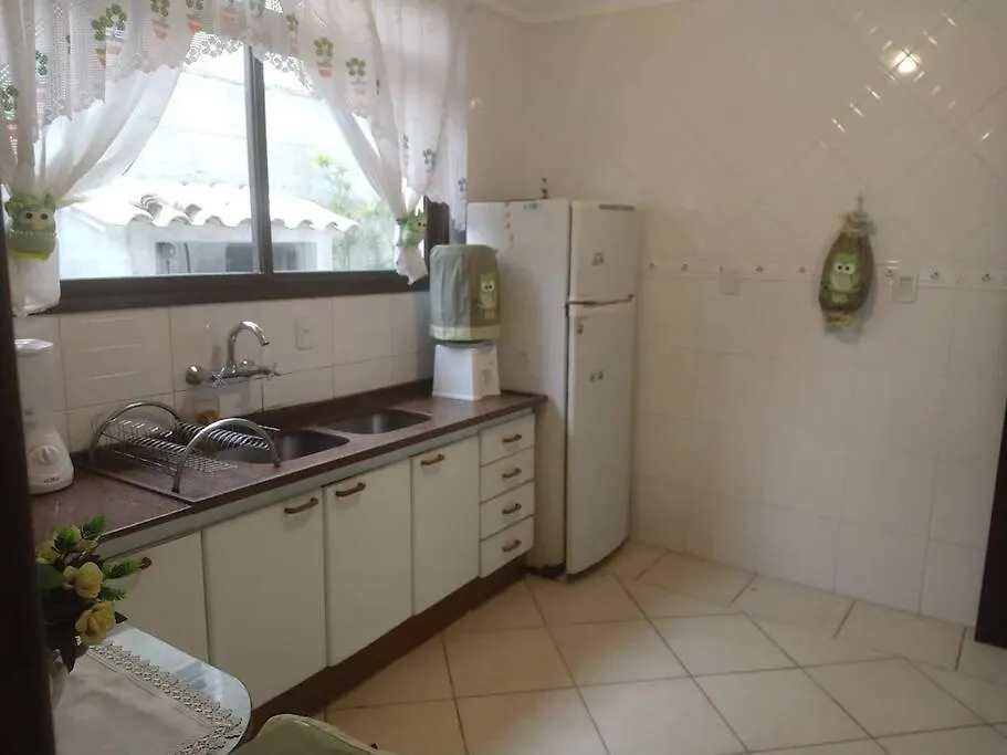Linda Casa Com Piscina Em Picarras Sc E Vista Para O Mar Дом отдыха