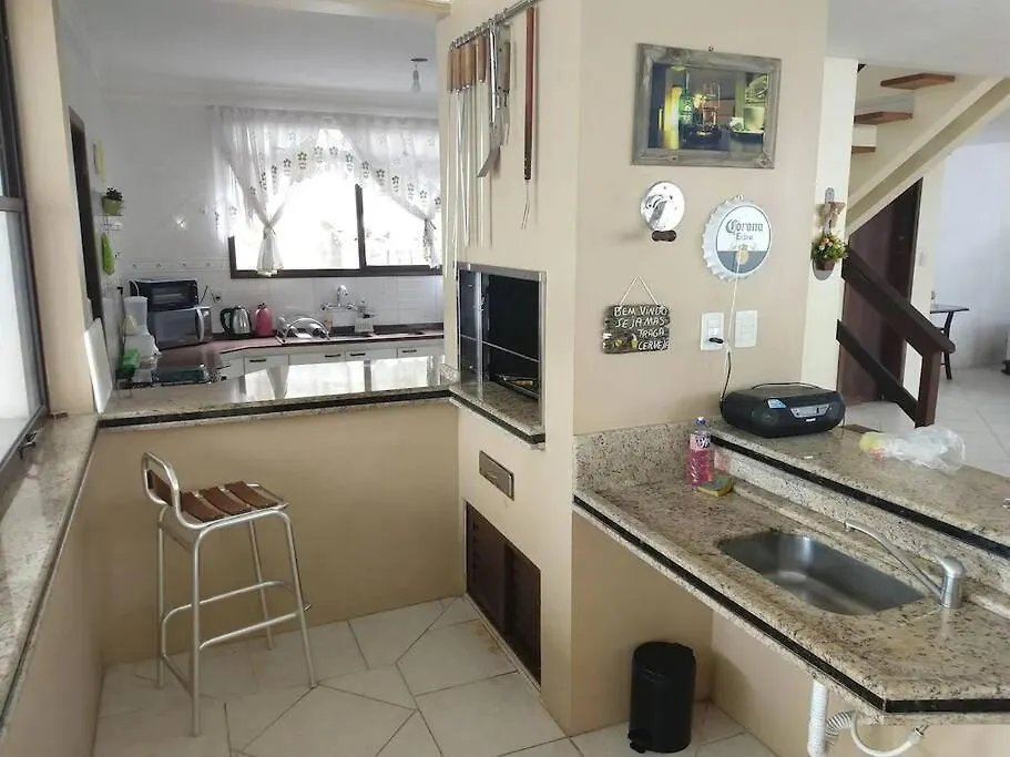 Дом отдыха Linda Casa Com Piscina Em Picarras Sc E Vista Para O Mar