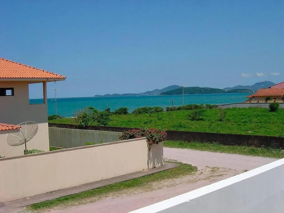 Linda Casa Com Piscina Em Picarras Sc E Vista Para O Mar Дом отдыха